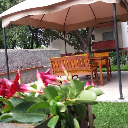 Garden Apartment Vanya Сплит Екстериор снимка